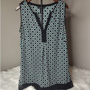 White House Black Market Blouse Womens XS Green Geometric V-Neck Sleeveless Top